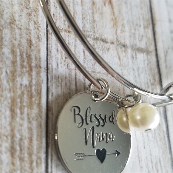 BLESSED NANA stamped bracelet - Picture 3 of 6